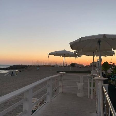 Bilocale A Due Passi Dal Porto E Dal Mare Apartment Лидо ди Остия Екстериор снимка