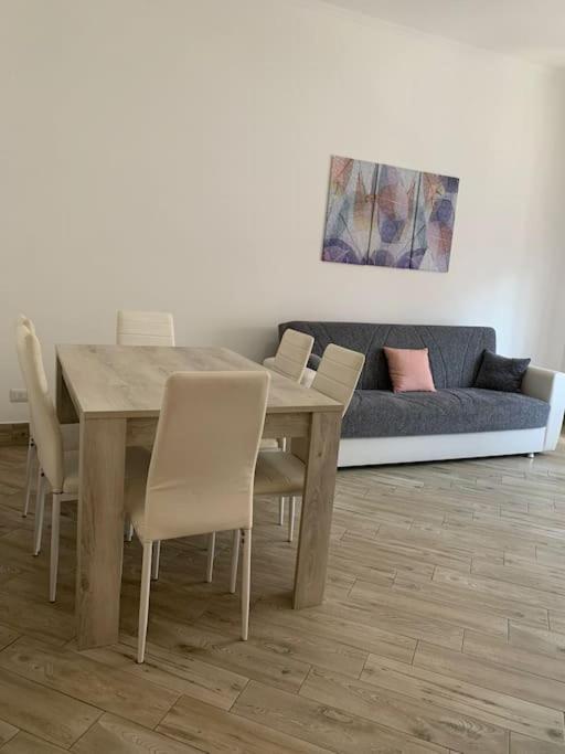 Bilocale A Due Passi Dal Porto E Dal Mare Apartment Лидо ди Остия Екстериор снимка