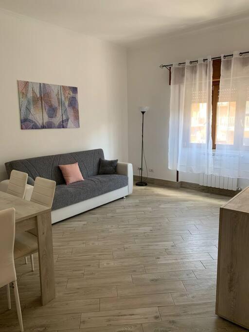 Bilocale A Due Passi Dal Porto E Dal Mare Apartment Лидо ди Остия Екстериор снимка